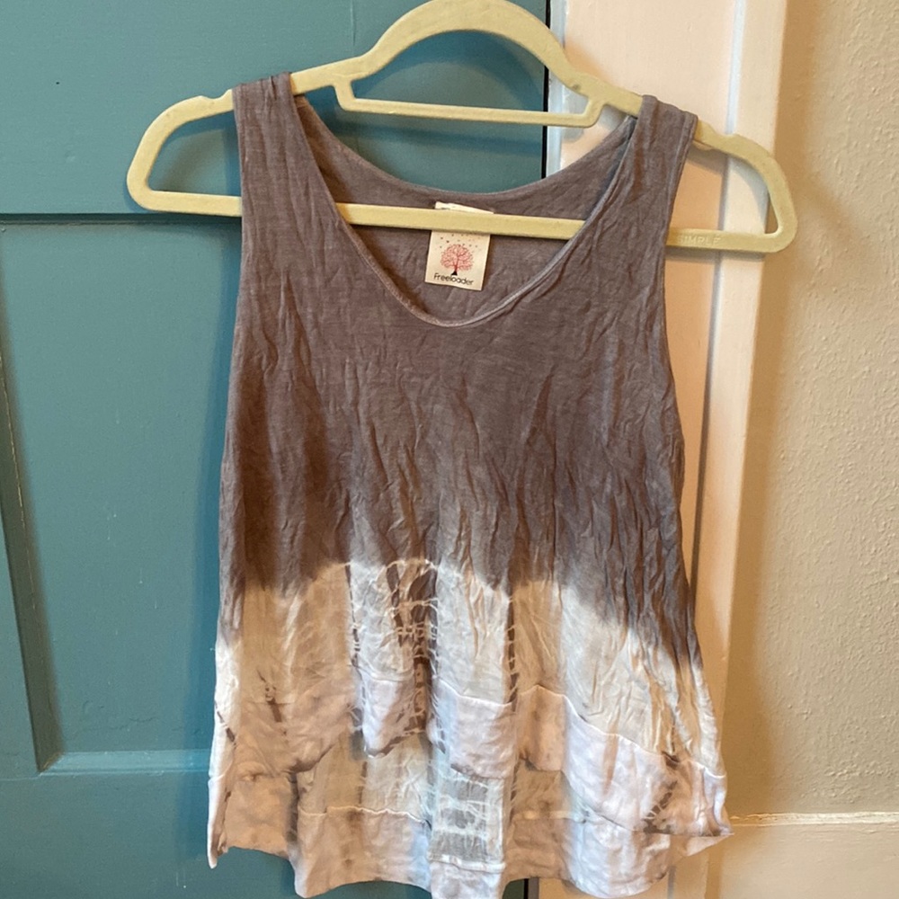 FREELOADER gray/white tie dye top size S/M